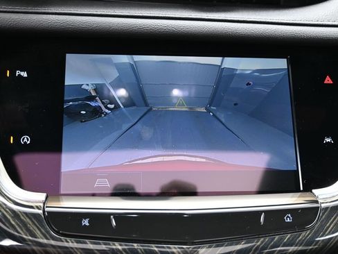 Used 2022 Cadillac XT6 Premium Luxury FWD image 16