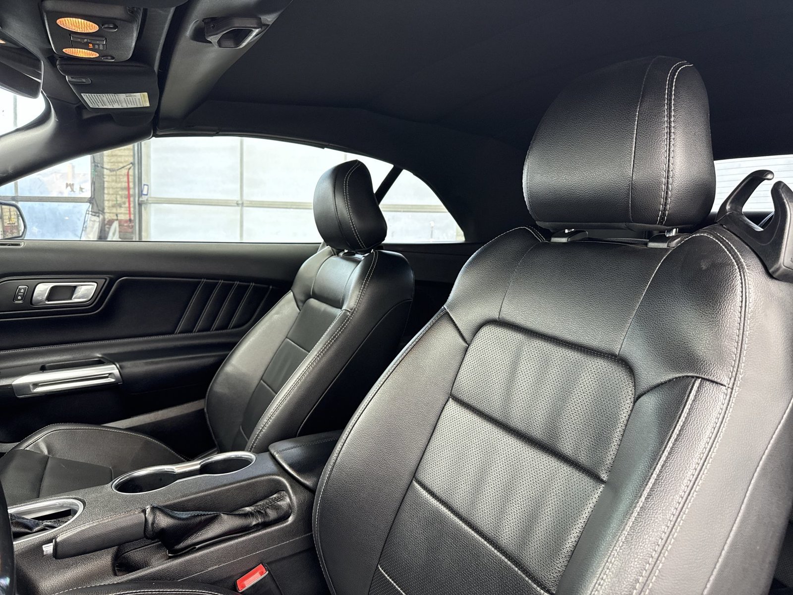 Used 2022 Ford Mustang Premium RWD image 10