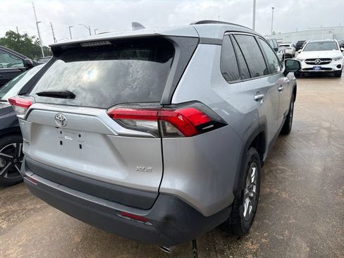 Used 2024 Toyota RAV4 XLE FWD image 5