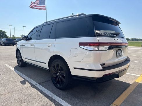 Used 2024 Lincoln Navigator Reserve AWD/4WD image 7