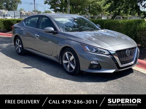 Used 2021 Nissan Altima 2.5 SL FWD image 1