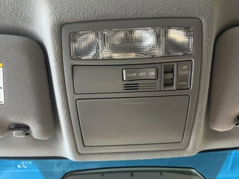 Used 2011 Toyota Camry SE image 14