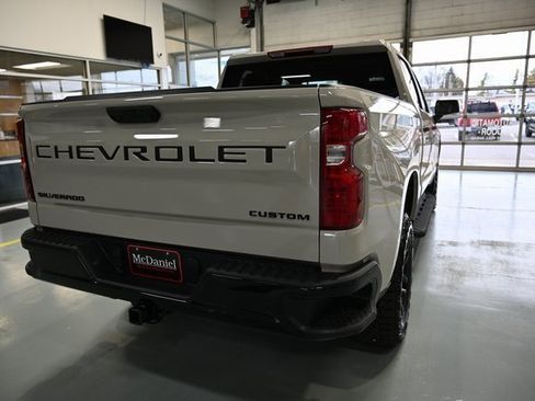 New 2026 Chevrolet Silverado 1500 Custom Trail Boss w/ LPO, Dark Essentials Package image 5