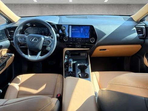 Used 2024 Lexus NX 250 FWD w/ Towing Package (2000 Lbs) image 20