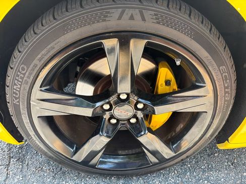 Used 2016 Chevrolet Camaro SS RWD image 3