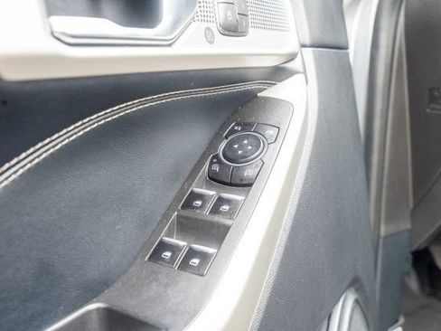 Used 2021 Ford Explorer Limited w/ Hybrid Equipment Group 310A AWD/4WD image 38