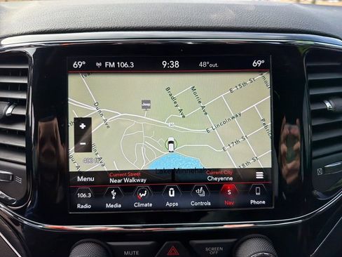Used 2019 Jeep Grand Cherokee Limited w/ Trailer Tow Group IV AWD/4WD image 21