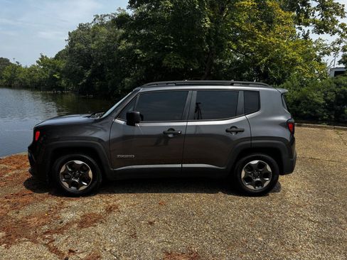 Used 2018 Jeep Renegade Sport w/ Power & Air Group FWD image 10