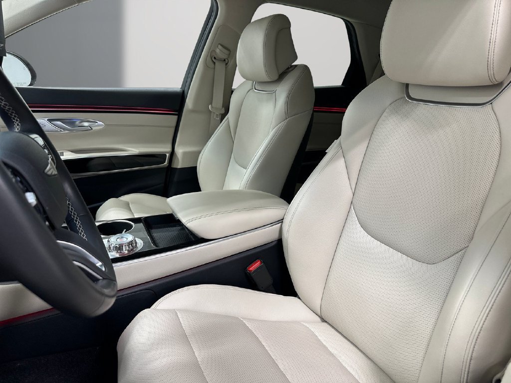 Certified 2026 Genesis GV70 2.5T AWD/4WD image 15