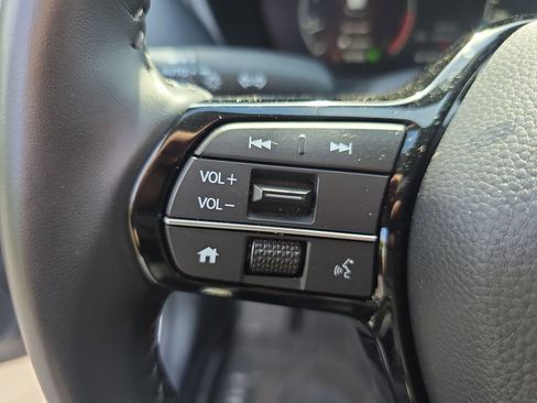 Used 2026 Honda HR-V EX-L image 16