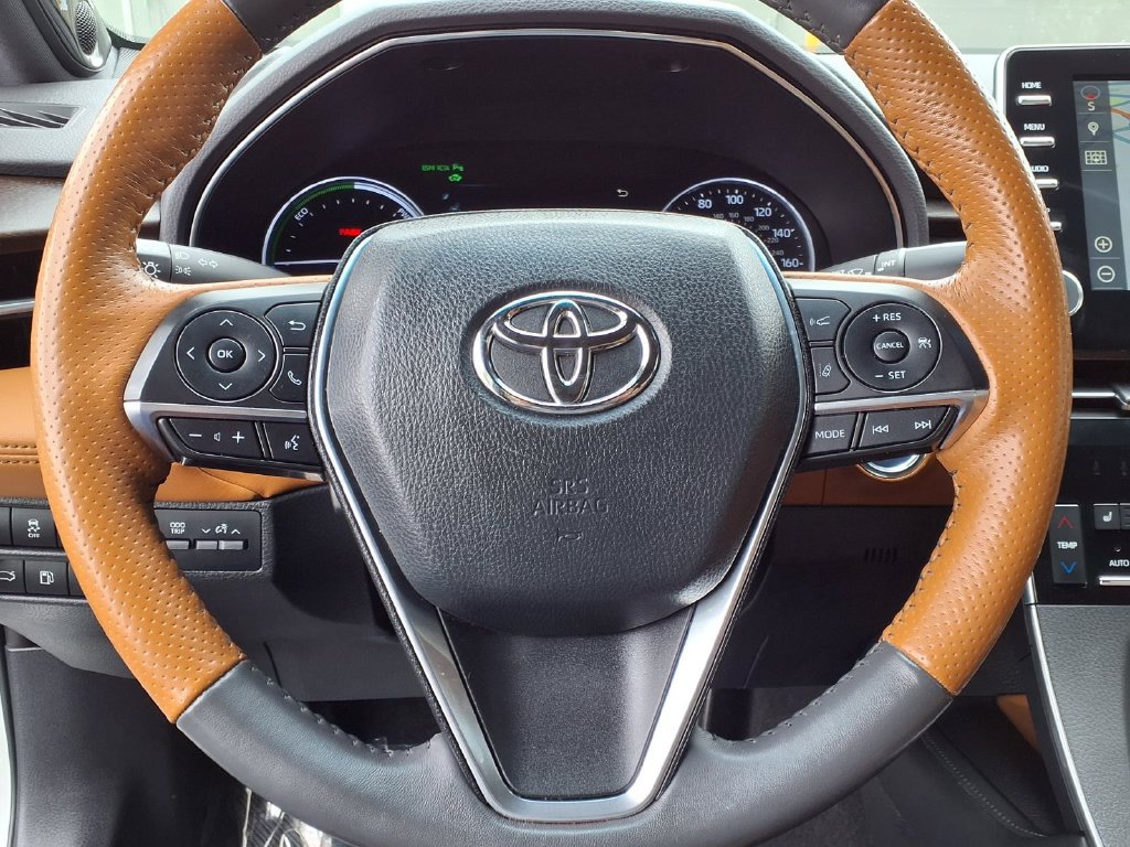 Certified 2019 Toyota Avalon Limited w/ Advanced Safety Package FWD image 21