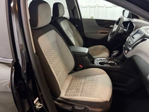 Used 2022 Chevrolet Equinox LS w/ LS Convenience Package FWD image 19