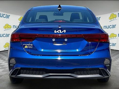 Used 2024 Kia Forte LXS w/ LXS Technology Package FWD image 5