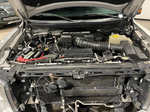 Used 2013 Ford F150 Raptor w/ Luxury Equipment Group image 44