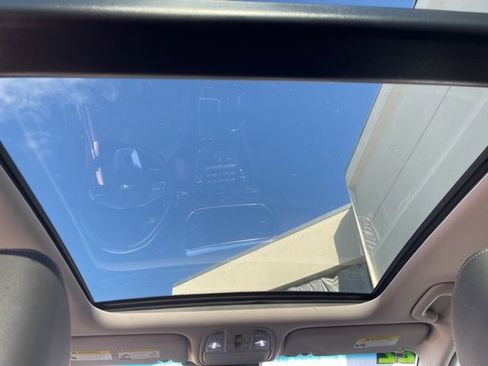 Used 2022 Kia Sportage EX w/ EX Technology Package image 29