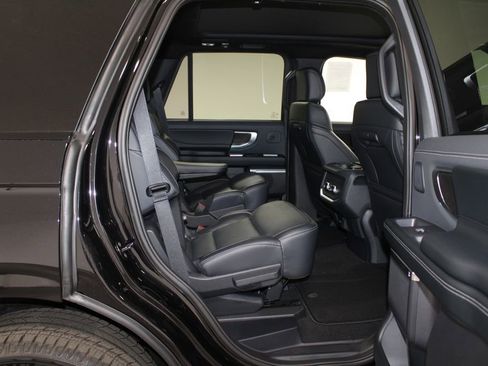 New 2025 Ford Expedition Platinum w/ Stealth Performance Package image 33