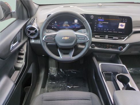 Used 2025 Chevrolet Equinox LT image 15