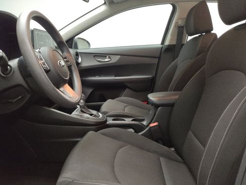 Used 2019 Kia Forte LXS image 17