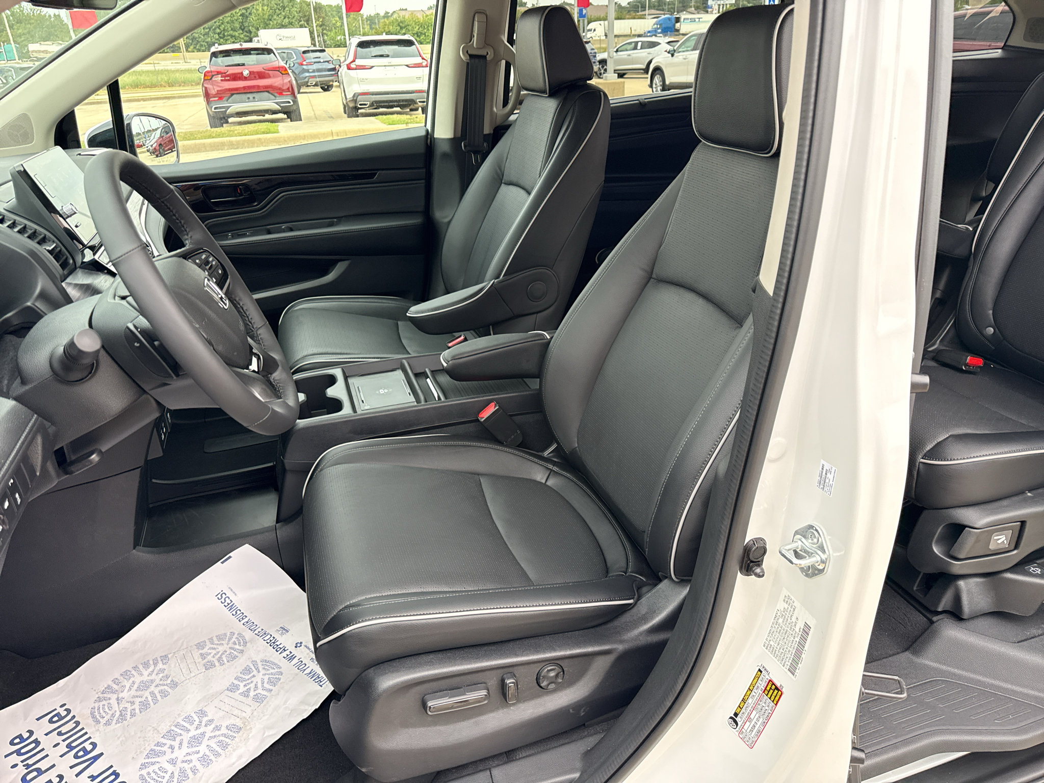 New 2027 Honda Odyssey Elite image 3