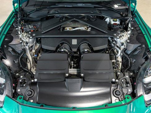 Used 2025 Aston Martin V8 Vantage Coupe RWD image 21
