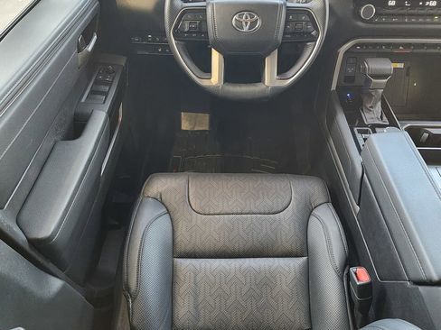 Used 2023 Toyota Tundra Limited image 11