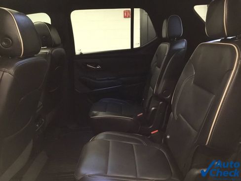 Used 2022 Chevrolet Traverse Premier w/ Redline Edition AWD/4WD image 30
