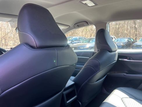 Used 2023 Toyota Camry SE w/ Cold Weather Package FWD image 32