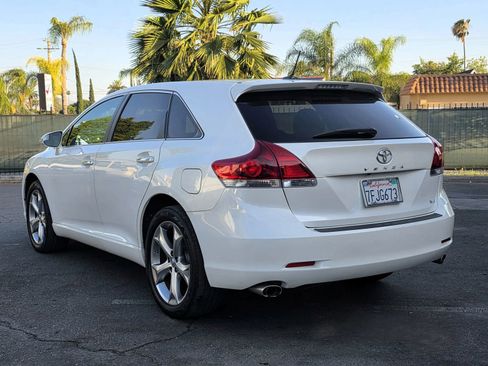 Used 2014 Toyota Venza XLE w/ XLE Premium Package FWD image 3