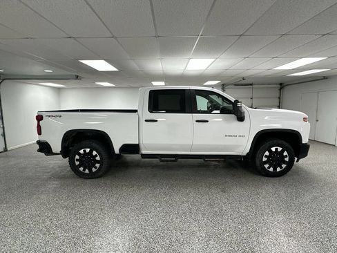 Used 2020 Chevrolet Silverado 2500 Custom w/ Custom Value Package AWD/4WD image 9