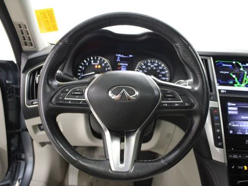 Used 2020 INFINITI Q50 Luxe w/ Essential Package (3.0T Luxe) RWD image 19