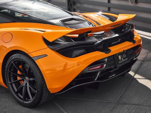 Used 2018 McLaren 720S Performance image 14
