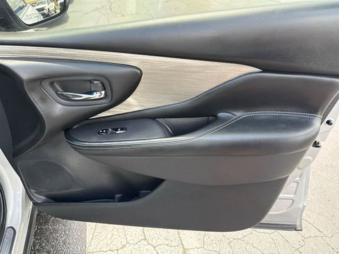 Used 2018 Nissan Murano SV AWD/4WD image 26
