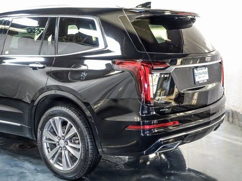 Certified 2023 Cadillac XT6 Premium Luxury AWD/4WD image 10