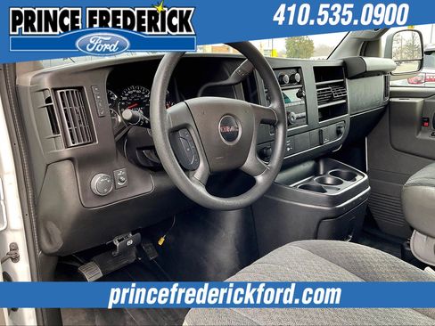 Used 2024 GMC Savana 2500 G25 w/ Driver Convenience Package image 13