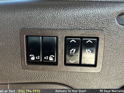 Used 2017 GMC Yukon XL Denali w/ Open Road Package image 29