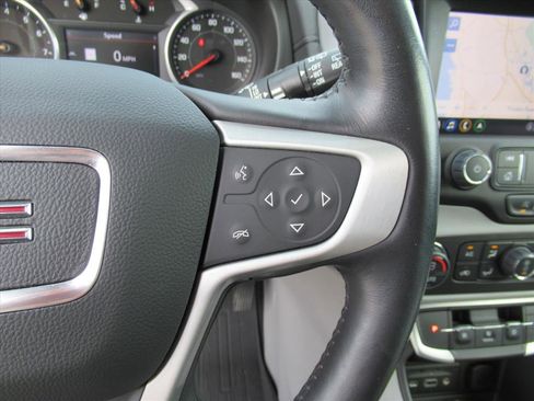 Used 2022 GMC Terrain SLT w/ Infotainment Package II image 20