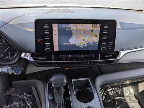 Used 2021 Toyota Sienna Limited AWD/4WD image 13