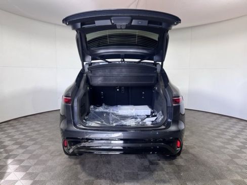 New 2026 Jaguar F-PACE R-Dynamic S image 7