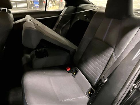 Used 2020 Toyota Corolla SE image 18