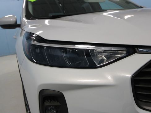 Used 2025 Ford Escape SE w/ Class II Trailer Tow Package image 37