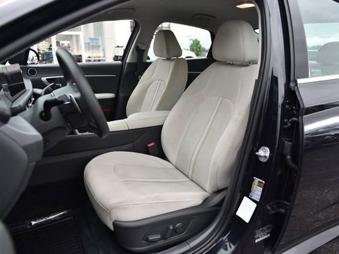 Used 2025 Hyundai Sonata SEL FWD image 19
