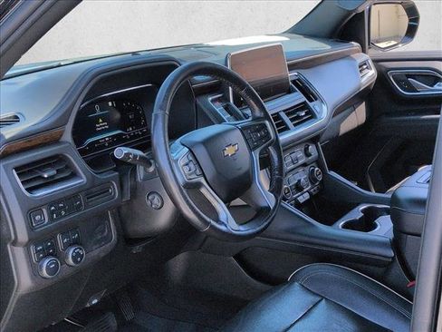 Used 2022 Chevrolet Suburban Premier AWD/4WD image 10