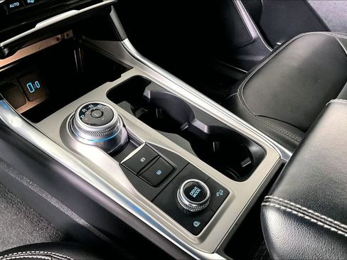 Used 2023 Ford Explorer Limited image 17