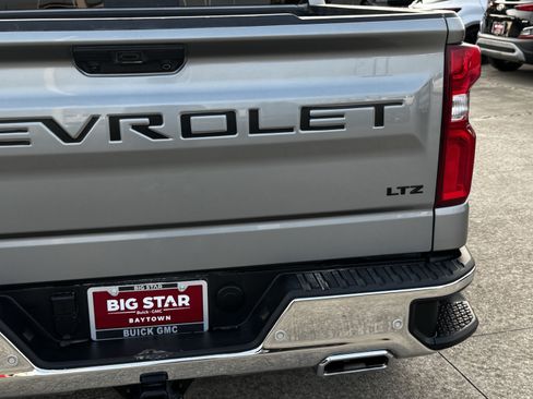 Used 2025 Chevrolet Silverado 1500 LTZ AWD/4WD image 10