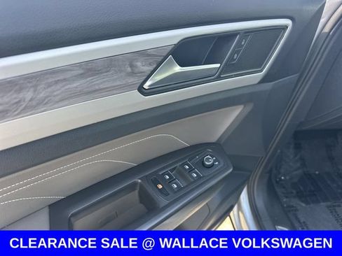 Certified 2022 Volkswagen Atlas Cross Sport SE AWD/4WD image 17