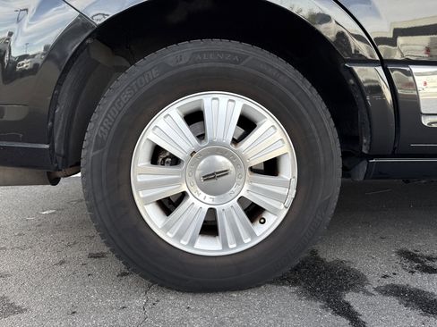 Used 2014 Lincoln Navigator 2WD image 31