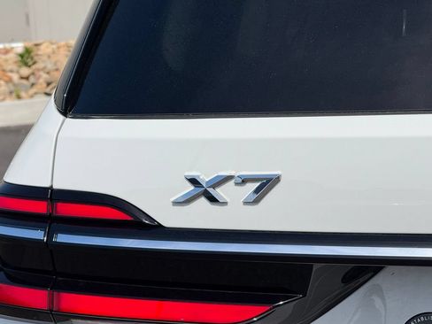 Used 2024 BMW X7 xDrive40i AWD/4WD image 44