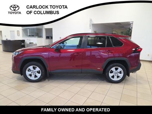 Used 2021 Toyota RAV4 LE AWD/4WD image 3