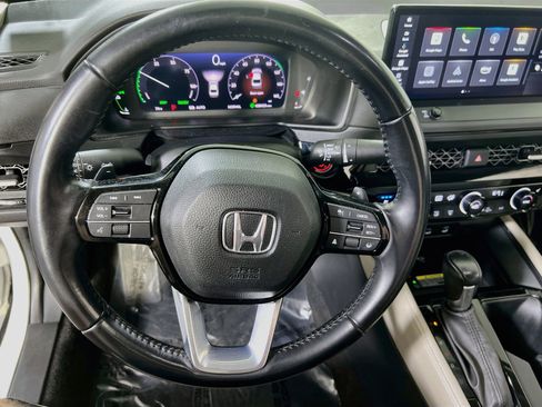 Used 2023 Honda Accord Touring image 10
