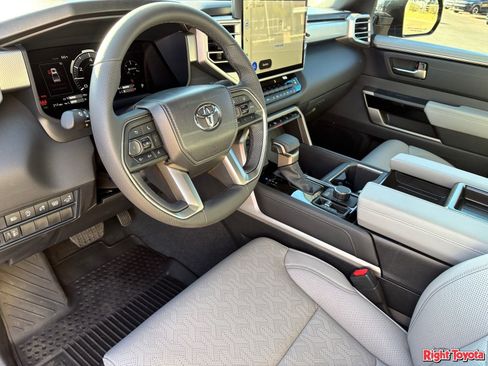 Certified 2025 Toyota Tundra Limited AWD/4WD image 18